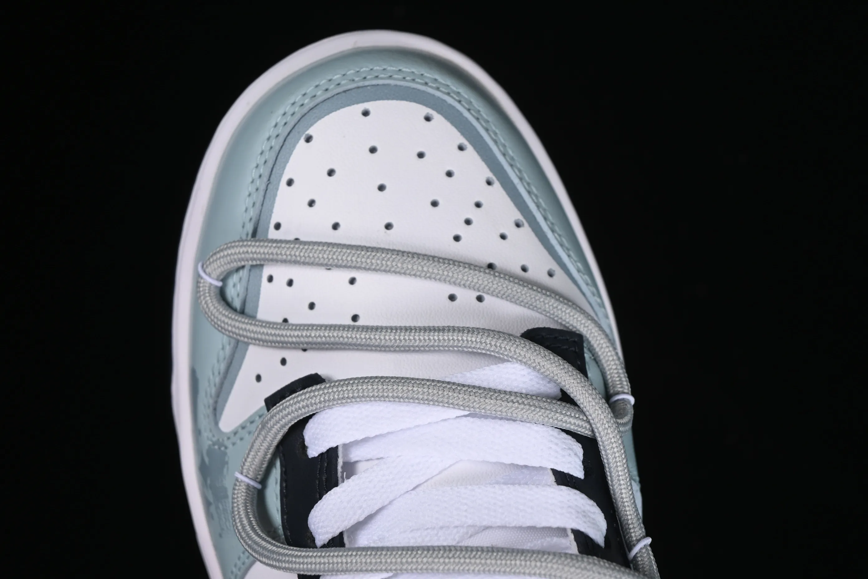 All categories Nk SB Dunk series Nk SB Dunk Low low-top sneakers Nk Dunk Low Retr niche graffiti SB strap low-top casual sneakers FB9109-401